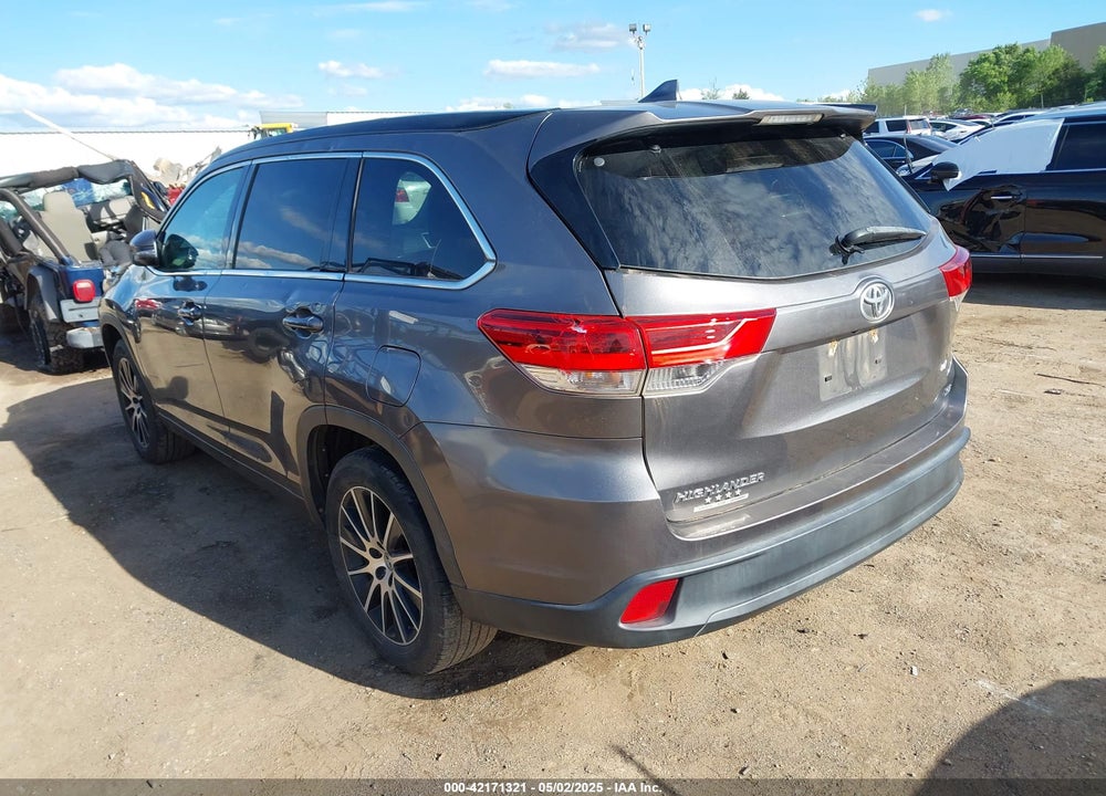 2018 TOYOTA HIGHLANDER VIN: 5TDKZRFH4JS548677