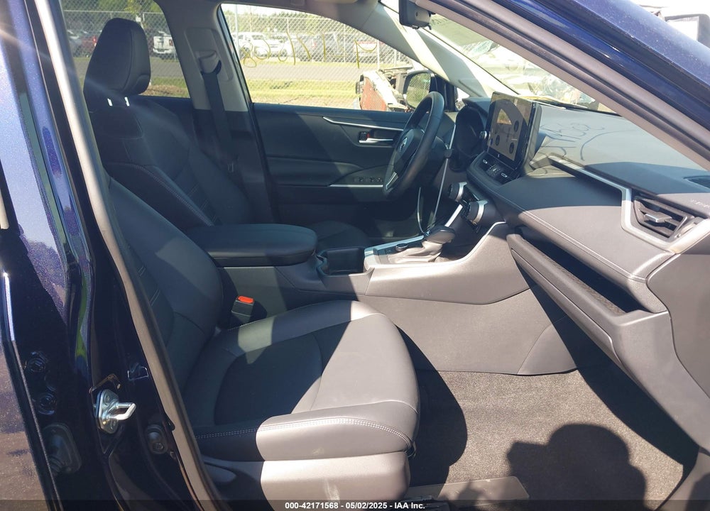 2024 TOYOTA RAV4 VIN: JTMB6RFV3RJ041700