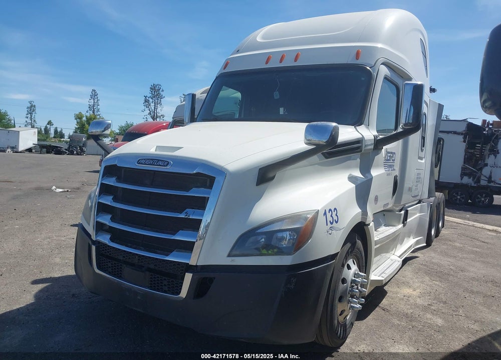 2020 FREIGHTLINER NEW CASCADIA 126 VIN: 3AKJHHDRXLSKL7857