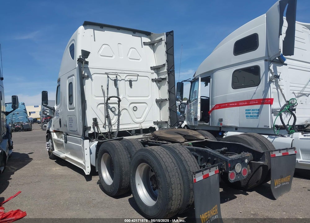 2020 FREIGHTLINER NEW CASCADIA 126 VIN: 3AKJHHDRXLSKL7857
