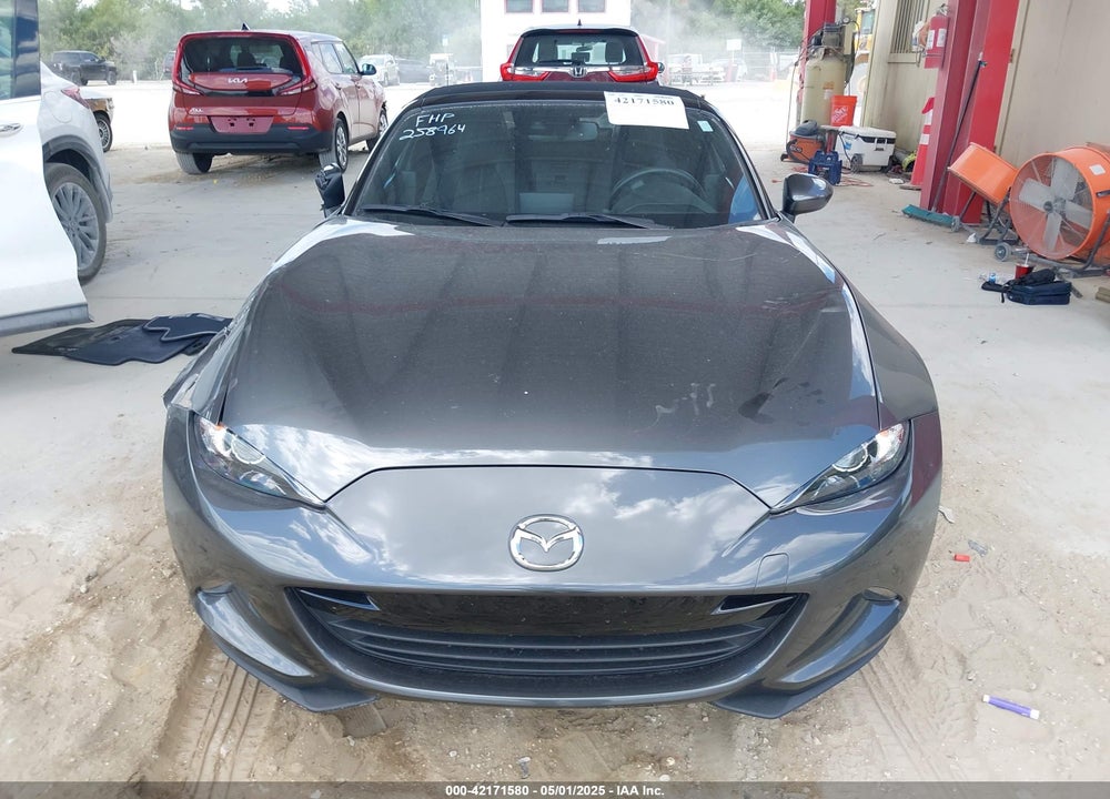 2022 MAZDA MX-5 MIATA VIN: JM1NDAD75N0502727