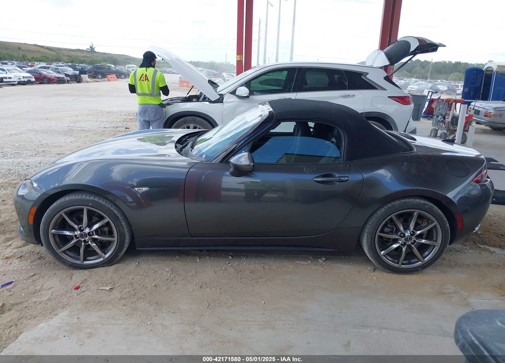 2022 MAZDA MX-5 MIATA VIN: JM1NDAD75N0502727