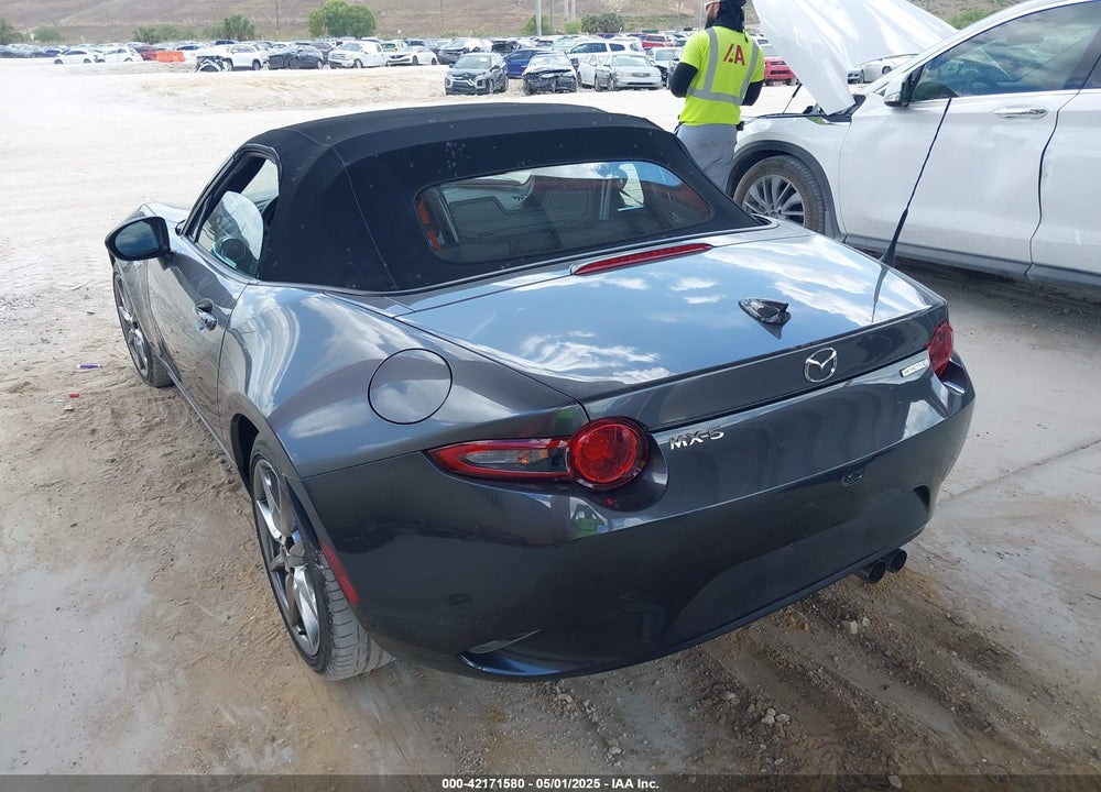2022 MAZDA MX-5 MIATA VIN: JM1NDAD75N0502727