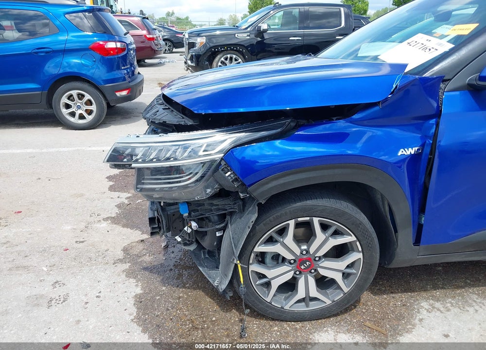 2021 KIA SELTOS VIN: KNDETCA22M7173899