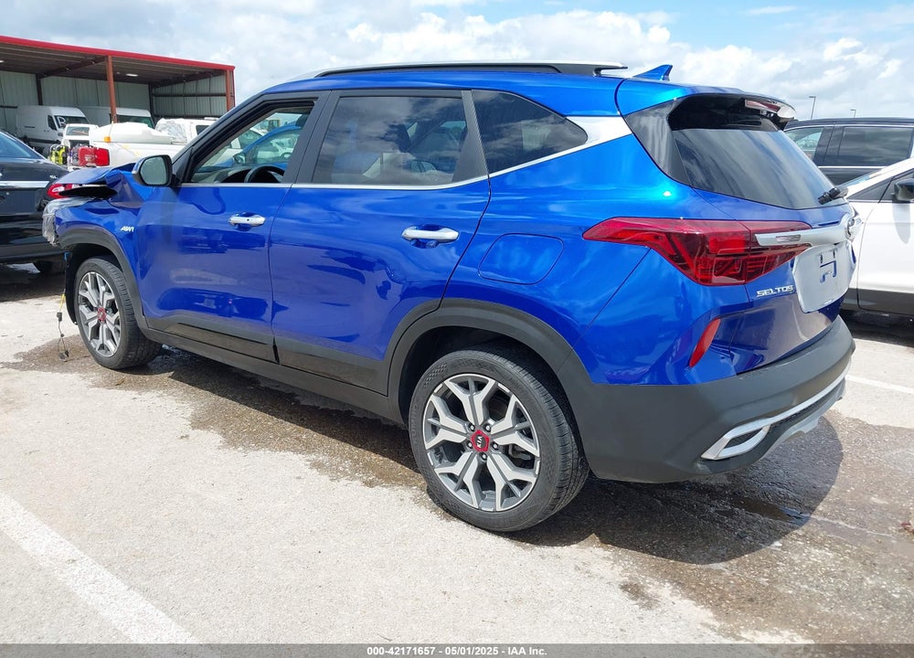 2021 KIA SELTOS VIN: KNDETCA22M7173899