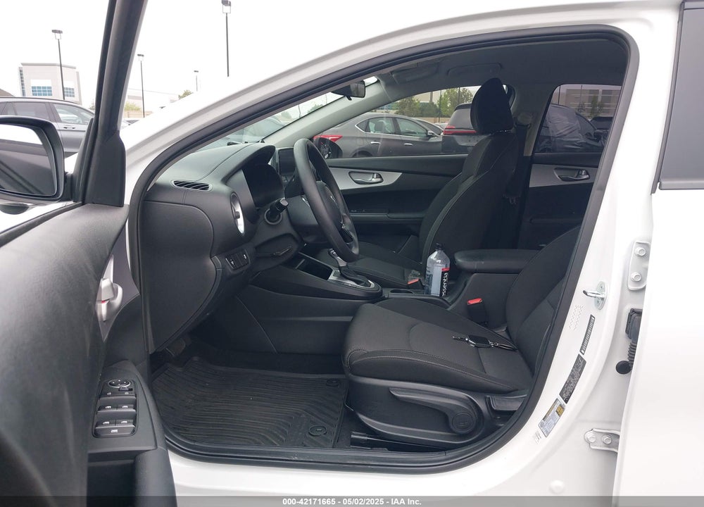 2024 KIA FORTE VIN: 3KPF24AD1RE708176