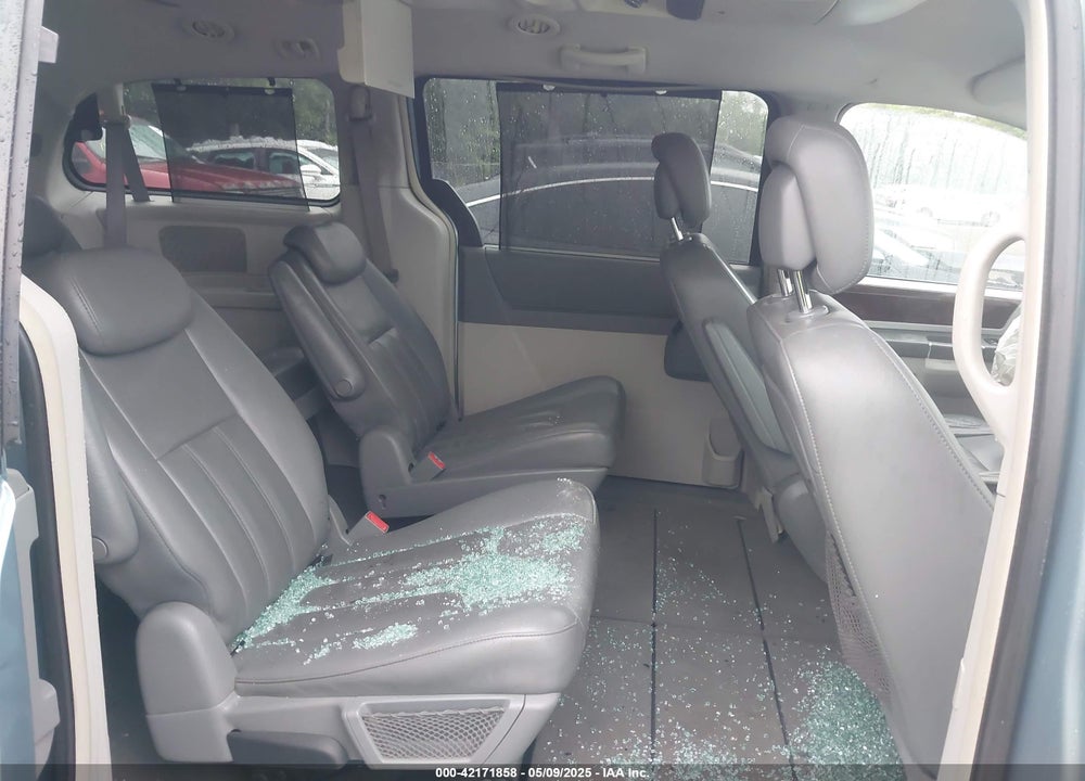 2010 CHRYSLER TOWN & COUNTRY TOURING VIN: 2A4RR5D1XAR289547