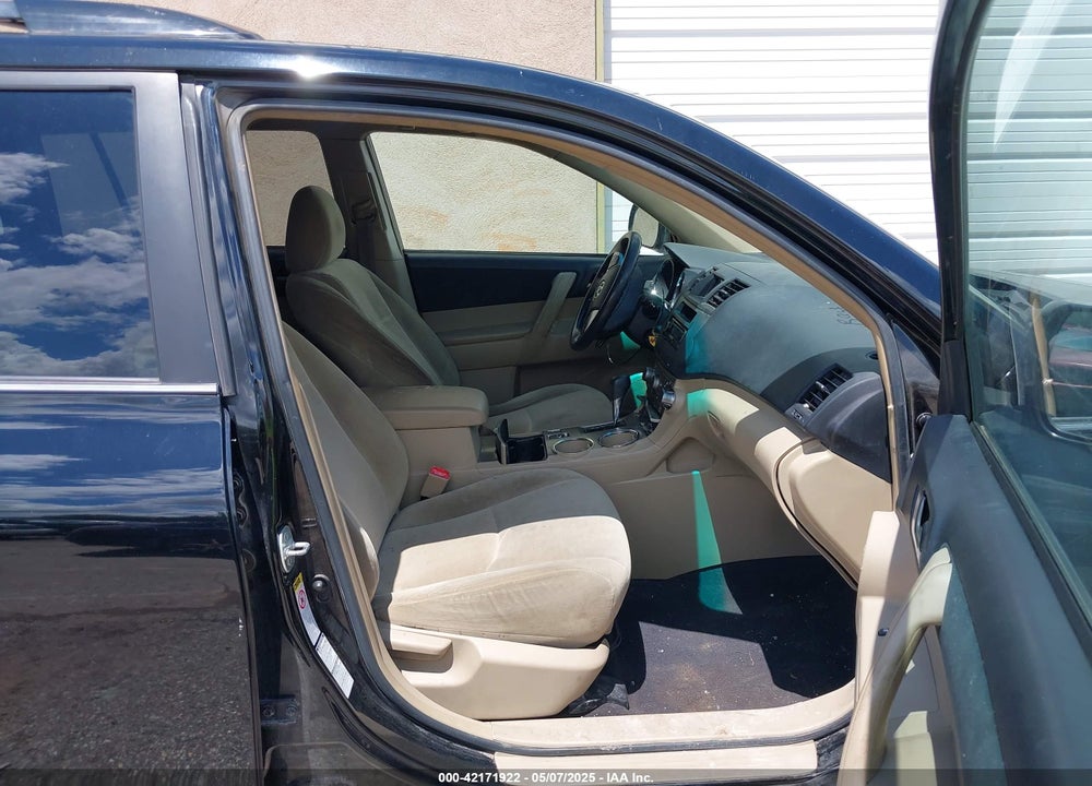 2012 TOYOTA HIGHLANDER SE VIN: 5TDBK3EH5CS164932