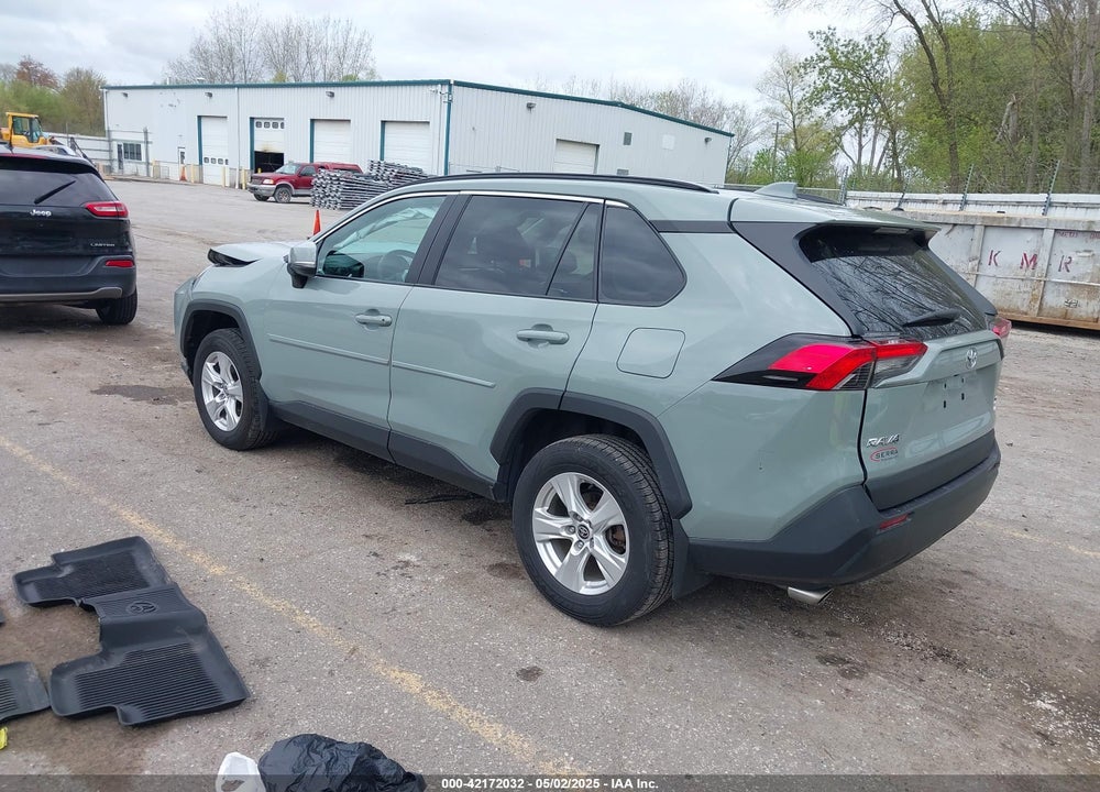 2021 TOYOTA RAV4 XLE VIN: 2T3P1RFV1MW216783