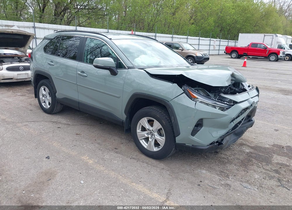2021 TOYOTA RAV4 XLE VIN: 2T3P1RFV1MW216783