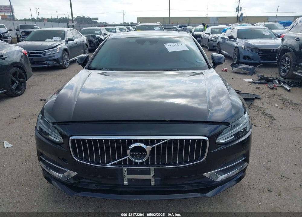2018 VOLVO S90 VIN: LVY992ML3JP006180