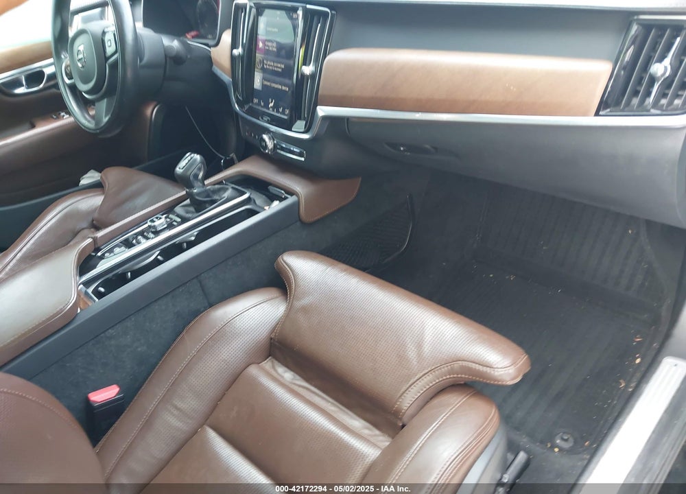 2018 VOLVO S90 VIN: LVY992ML3JP006180
