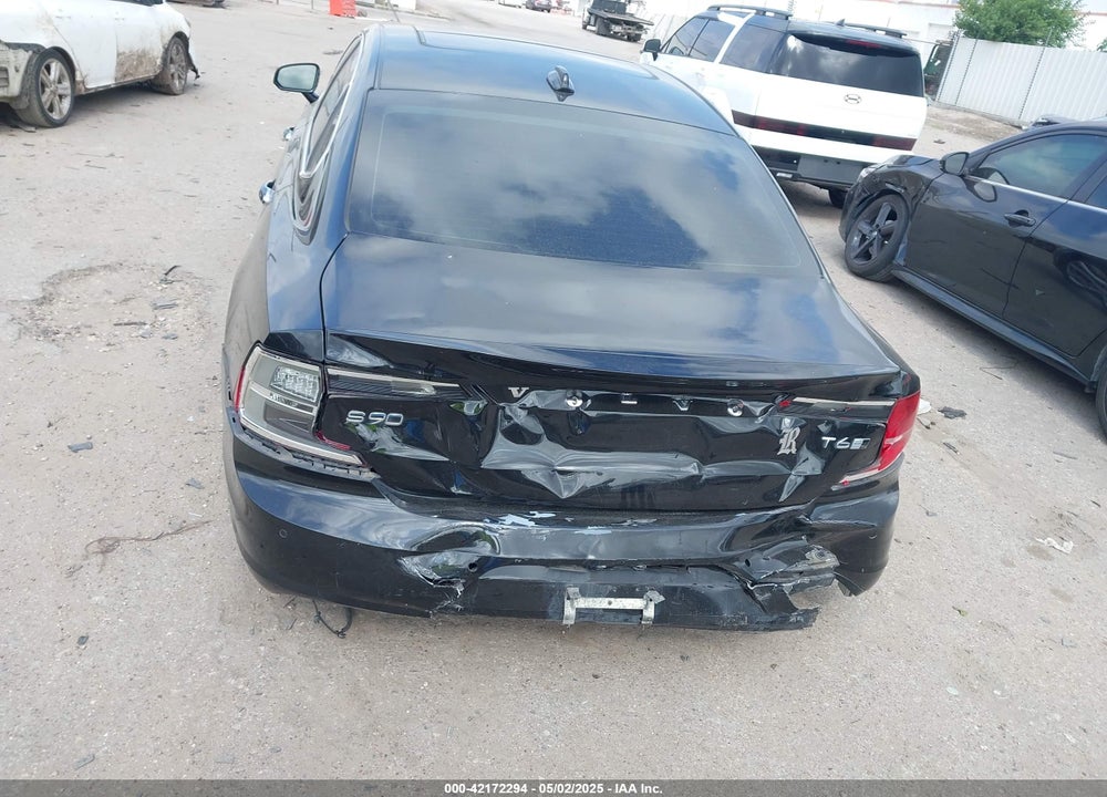 2018 VOLVO S90 VIN: LVY992ML3JP006180