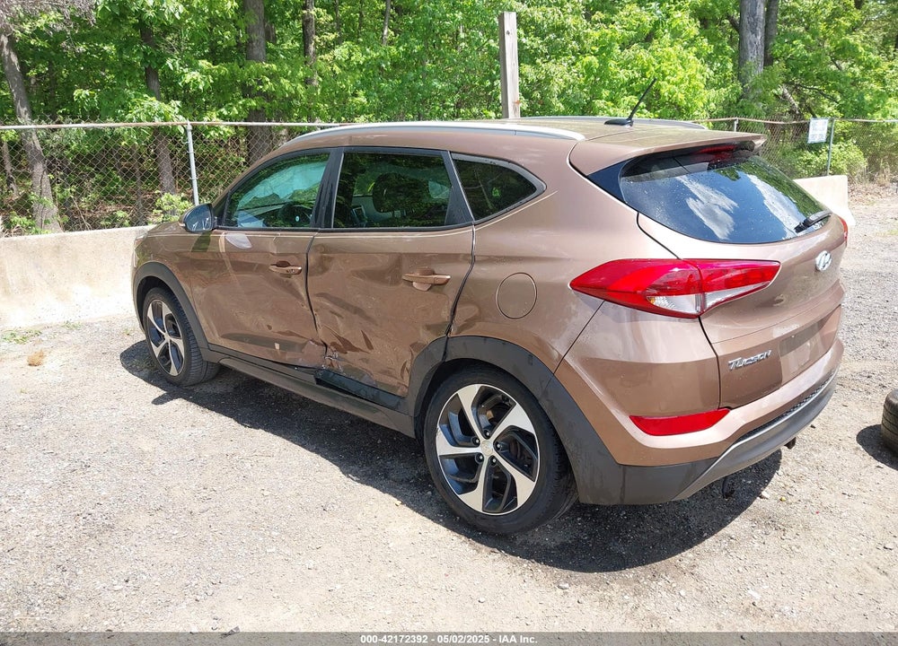 2016 HYUNDAI TUCSON SPORT VIN: KM8J3CA20GU062106