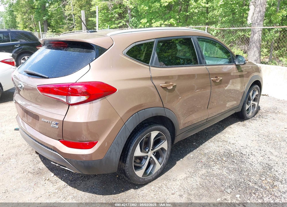 2016 HYUNDAI TUCSON SPORT VIN: KM8J3CA20GU062106