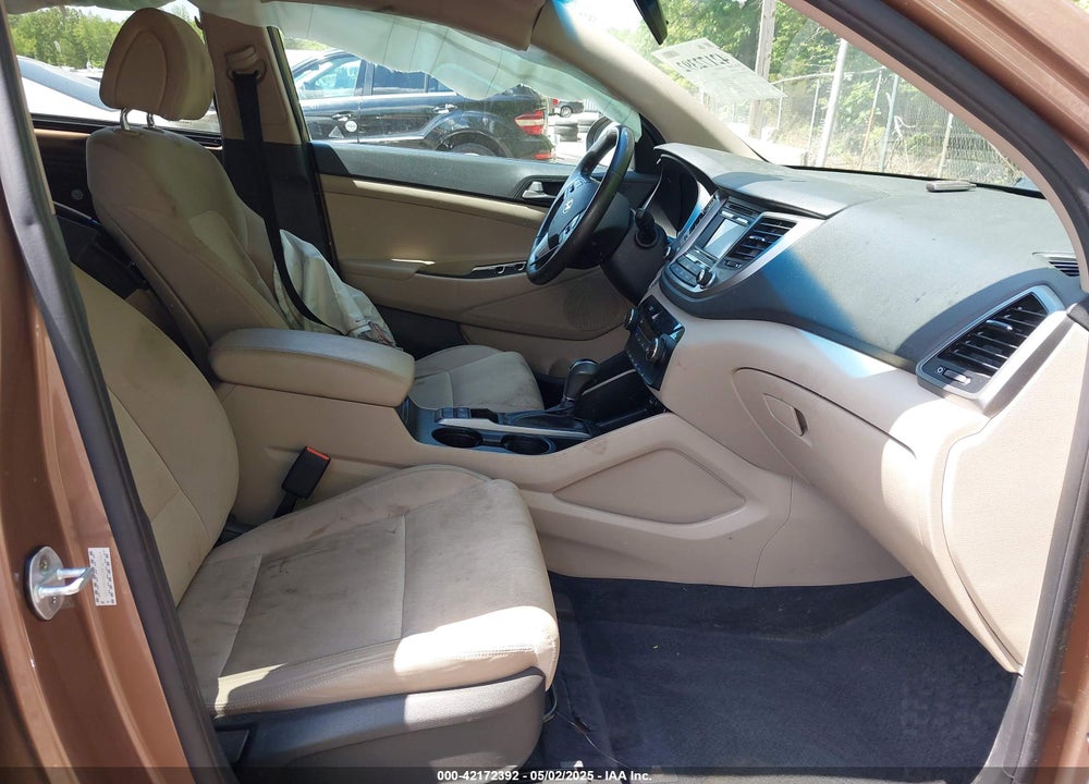 2016 HYUNDAI TUCSON SPORT VIN: KM8J3CA20GU062106
