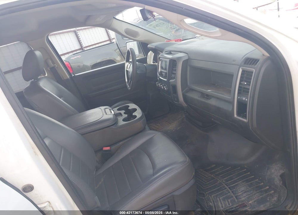 2020 RAM 1500 CLASSIC VIN: 1C6RR6FG0LS103679