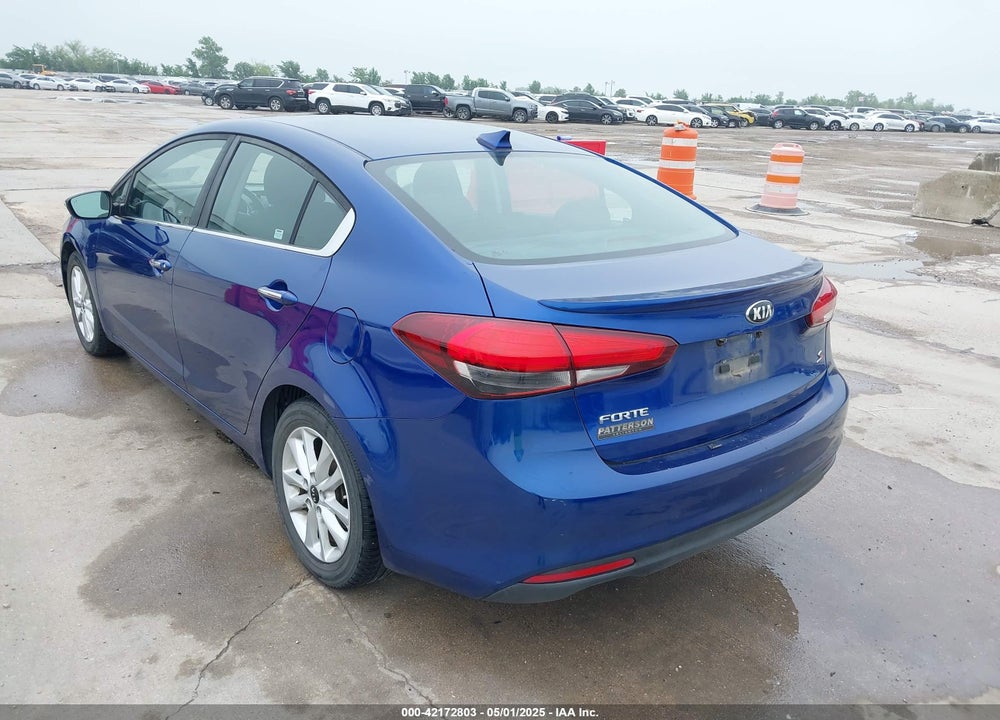2017 KIA FORTE VIN: 3KPFL4A74HE043389