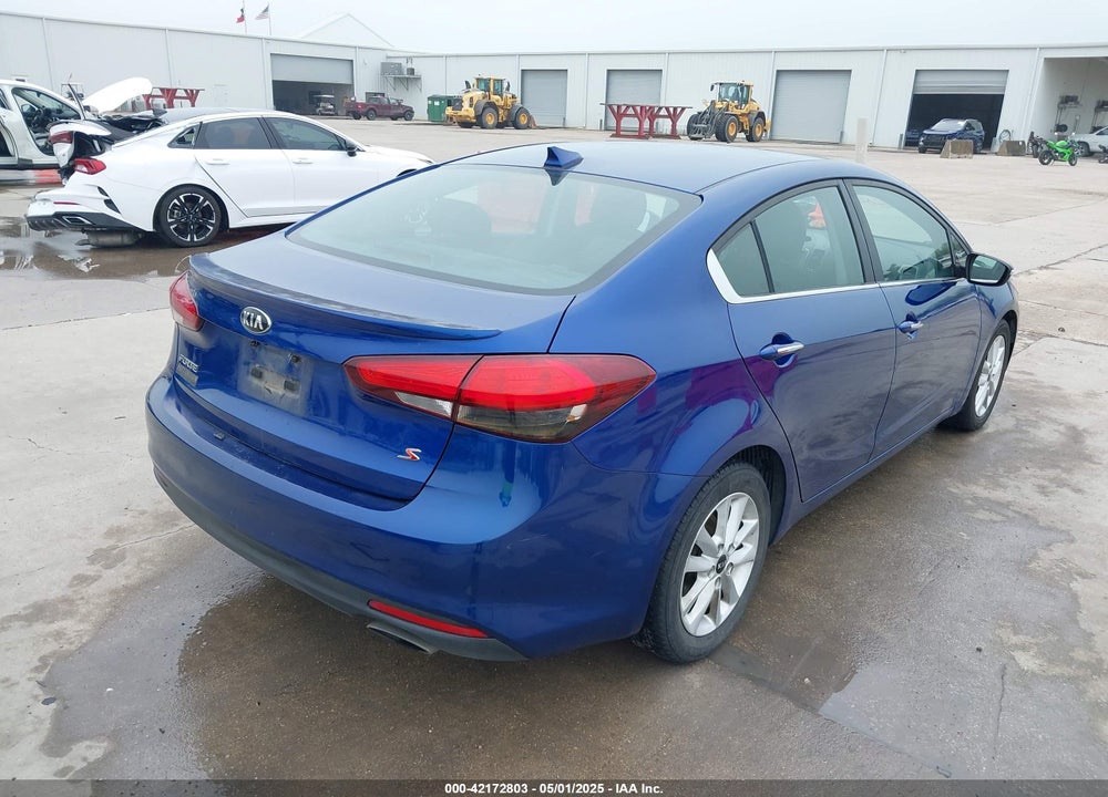 2017 KIA FORTE VIN: 3KPFL4A74HE043389