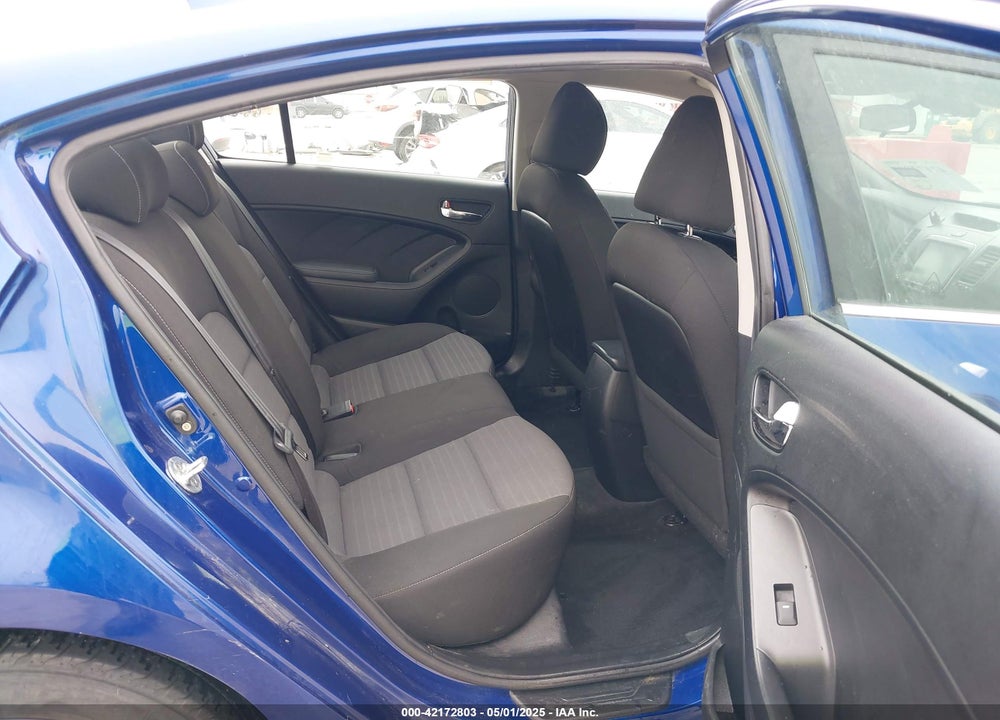2017 KIA FORTE VIN: 3KPFL4A74HE043389