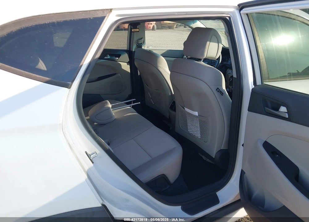 2018 HYUNDAI TUCSON VALUE VIN: KM8J33A2XJU648190