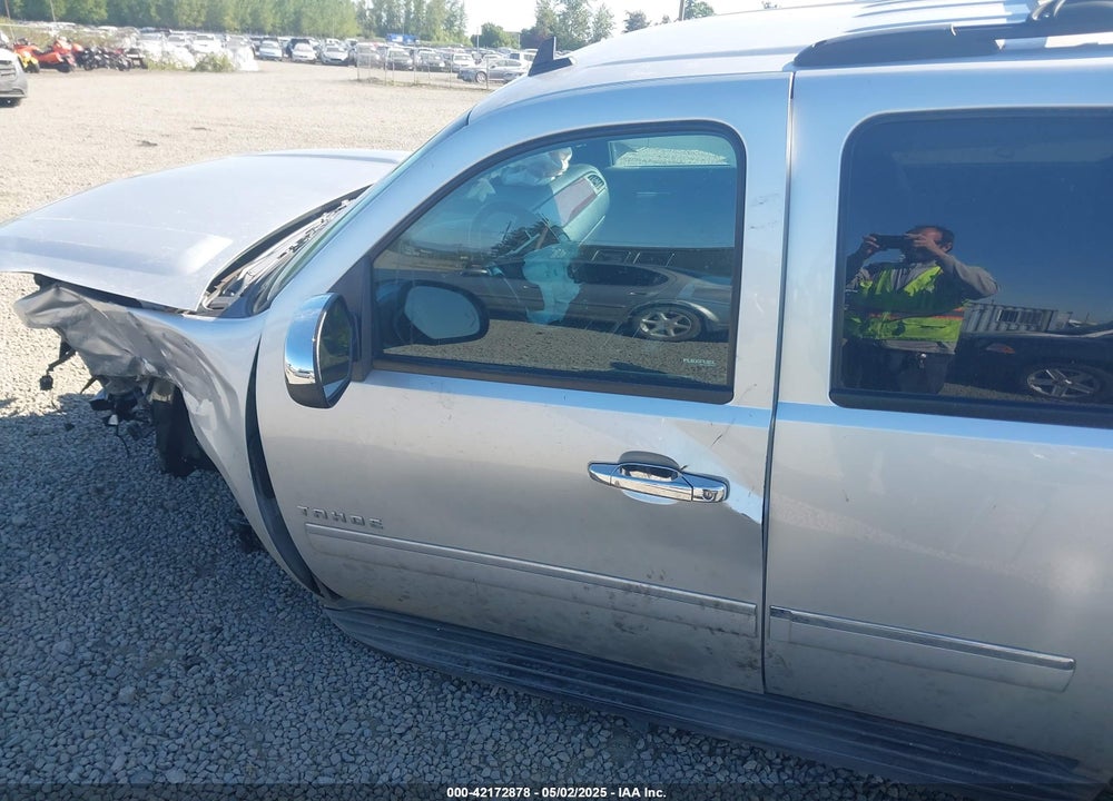 2013 CHEVROLET TAHOE LTZ VIN: 1GNSKCE08DR320916