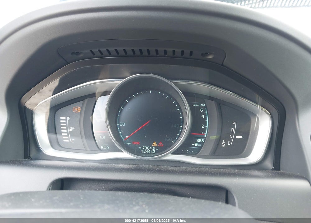 2015 VOLVO XC60 3.2 PLATINUM VIN: YV4952RD4F2596511