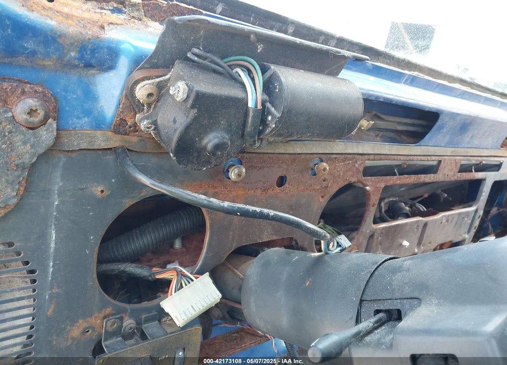 1992 JEEP WRANGLER / YJ VIN: 2J4FY29S1NJ528929