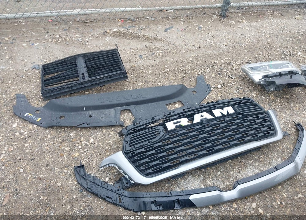 2025 RAM 1500 LONE STAR 4X4 5'7 BOX VIN: 1C6SRFFP3SN504982