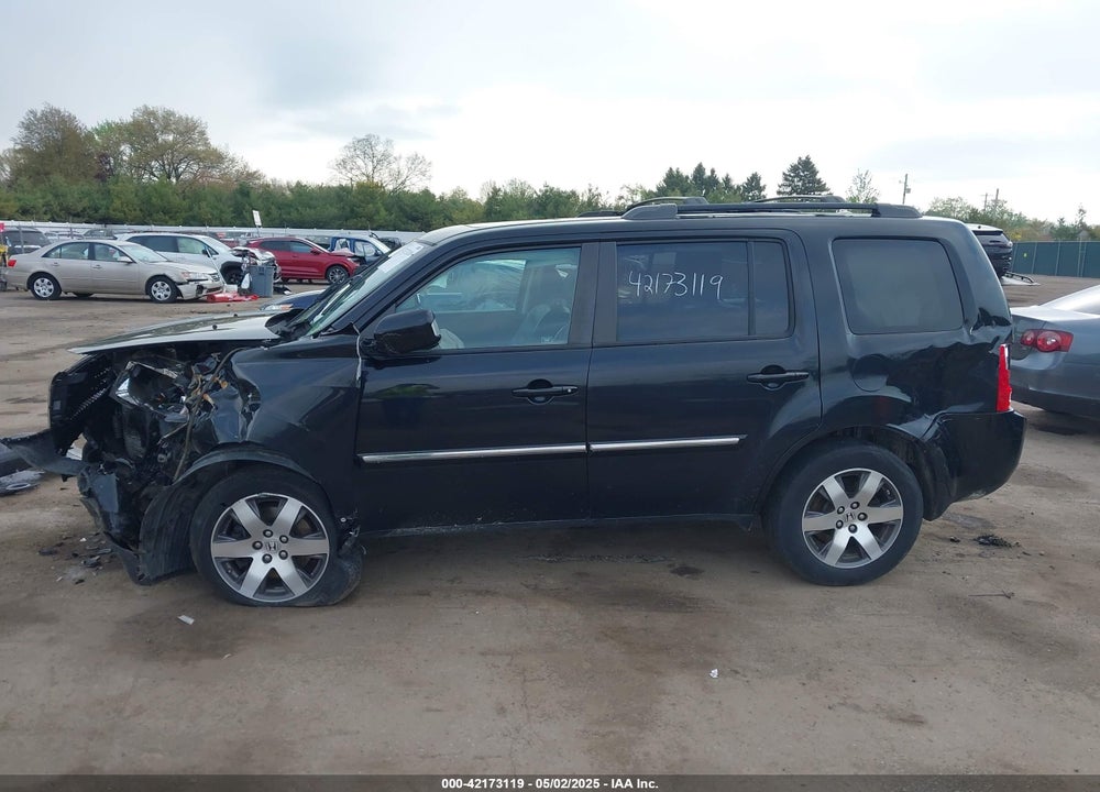 2012 HONDA PILOT TOURING VIN: 5FNYF4H97CB029657