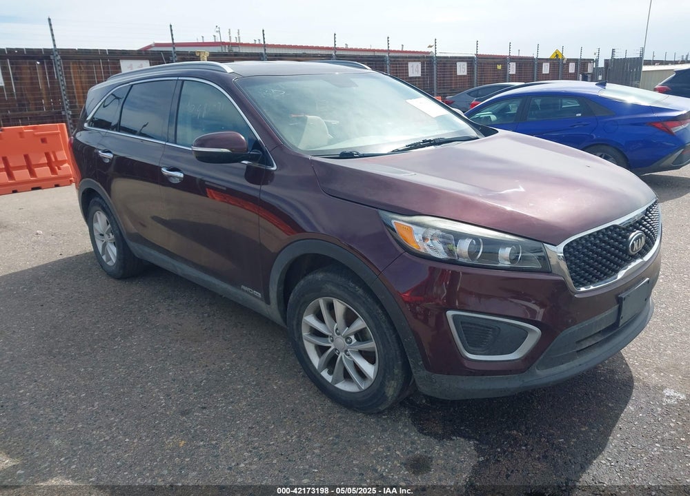 2017 KIA SORENTO 3.3L LX VIN: 5XYPGDA57HG227896