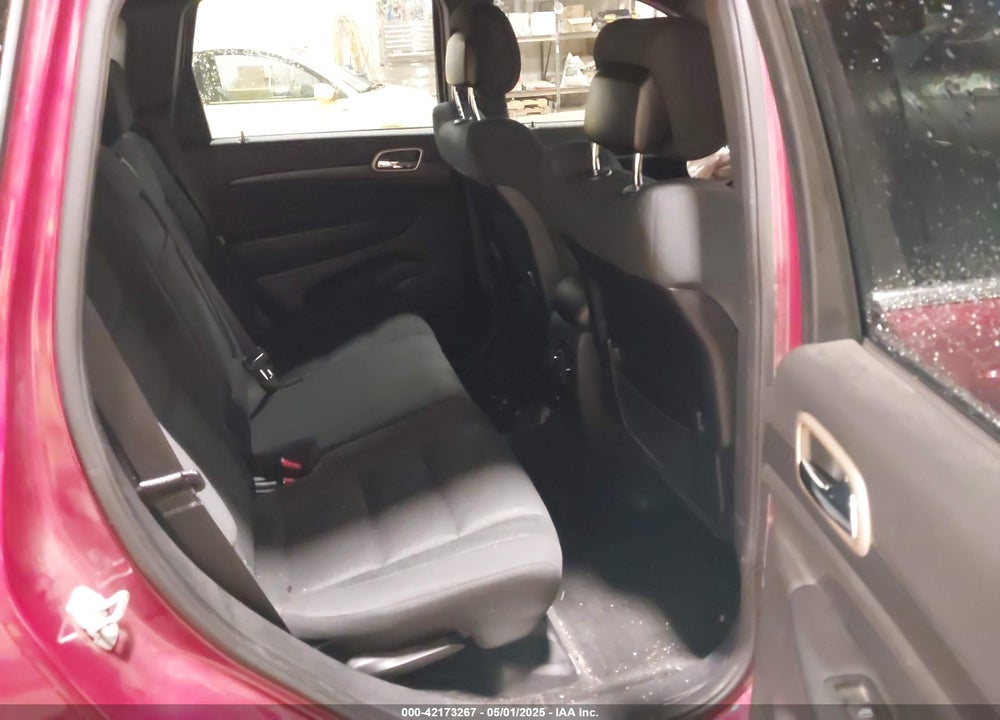 2015 JEEP GRAND CHEROKEE LAREDO VIN: 1C4RJFAG3FC804738