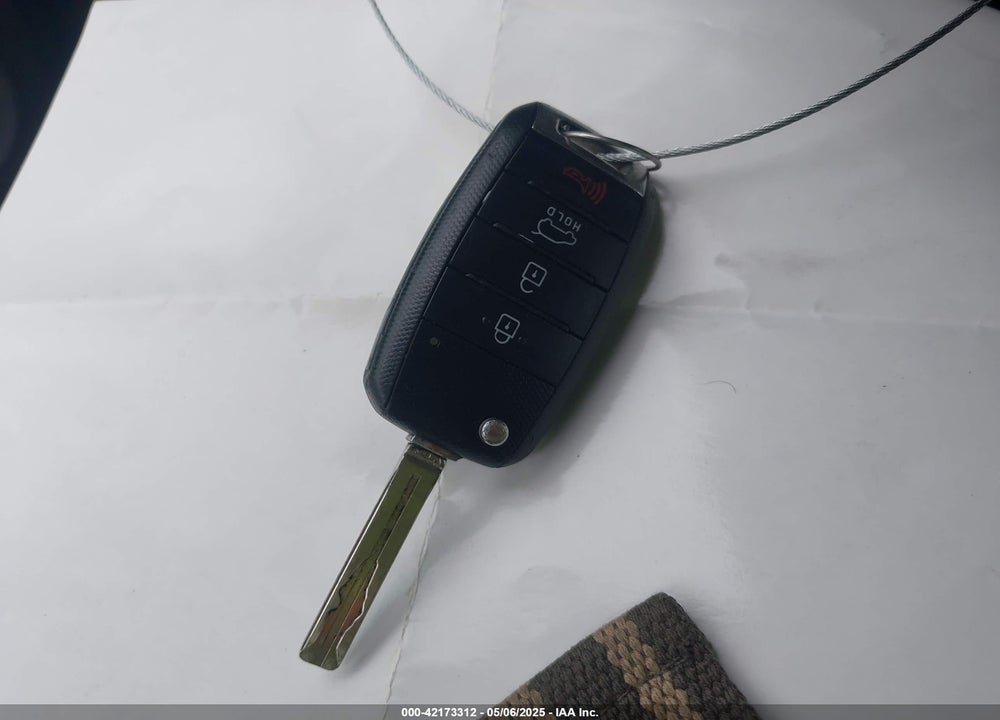 2016 KIA SOUL VIN: KNDJN2A20G7331731
