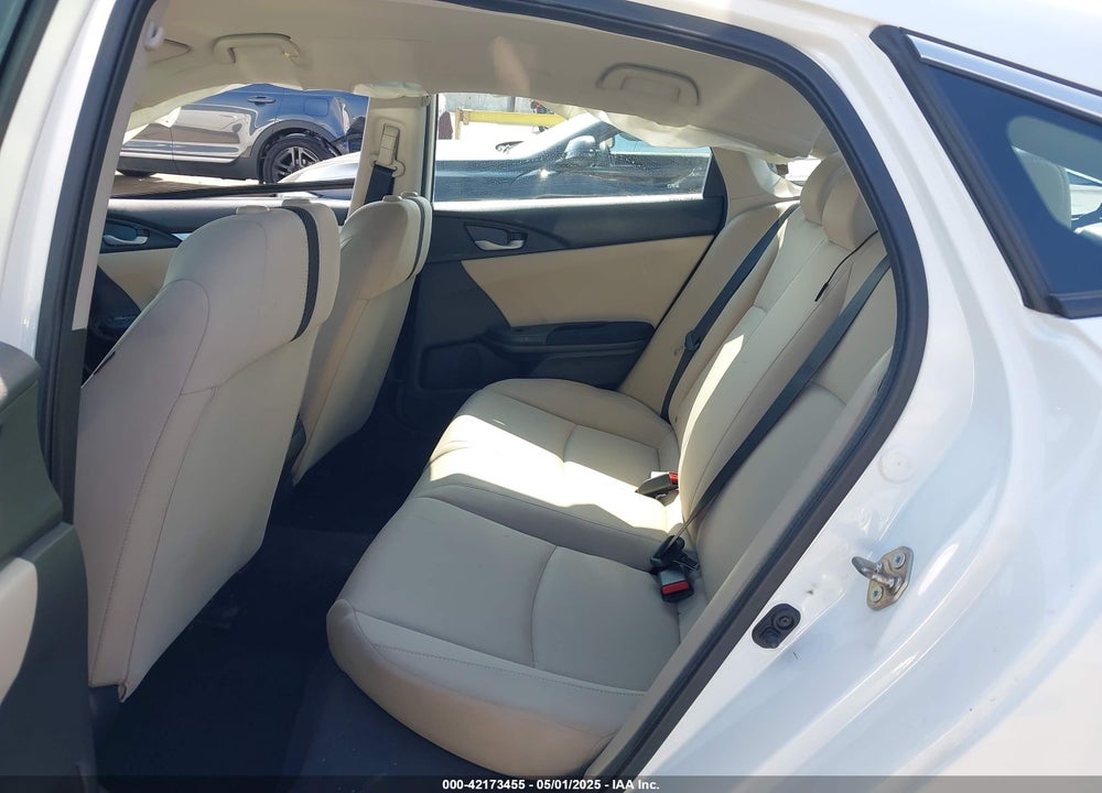 2017 HONDA CIVIC VIN: 2HGFC2F5XHH515211