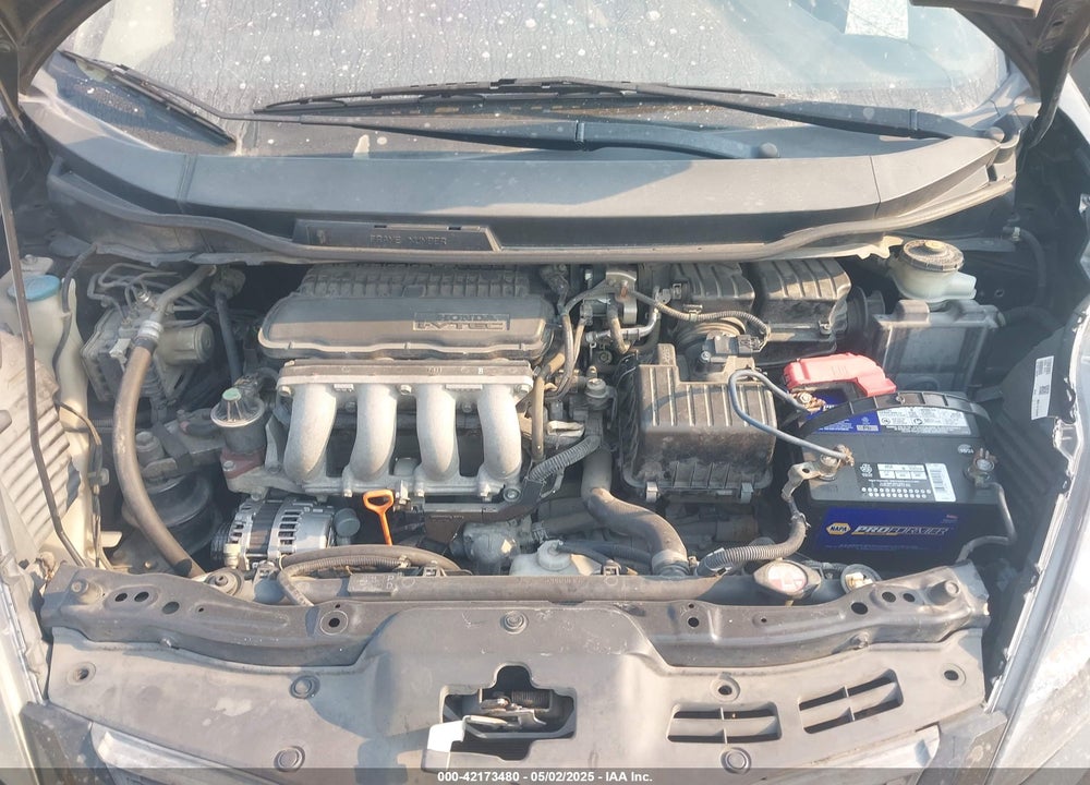 2013 HONDA FIT VIN: JHMGE8H33DC028858