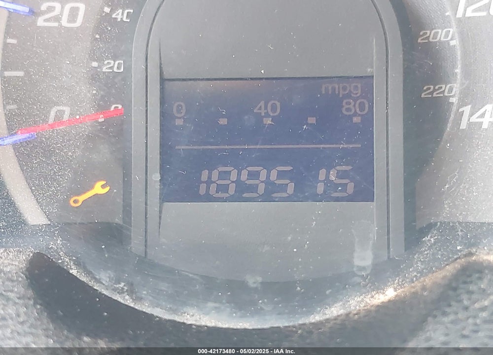 2013 HONDA FIT VIN: JHMGE8H33DC028858