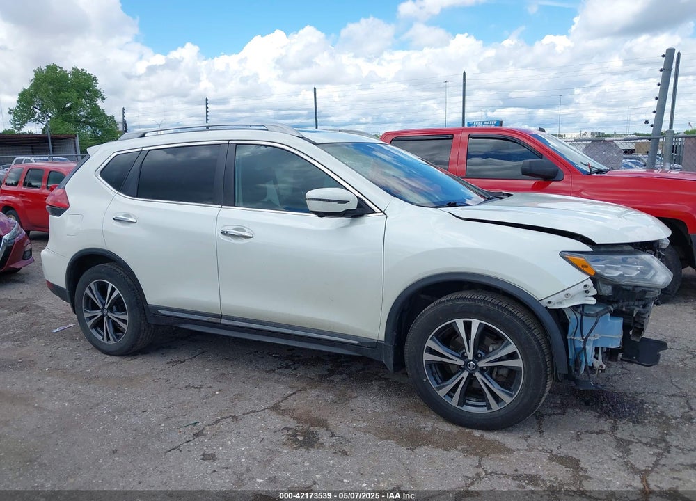 2017 NISSAN ROGUE VIN: 5N1AT2MV1HC794980