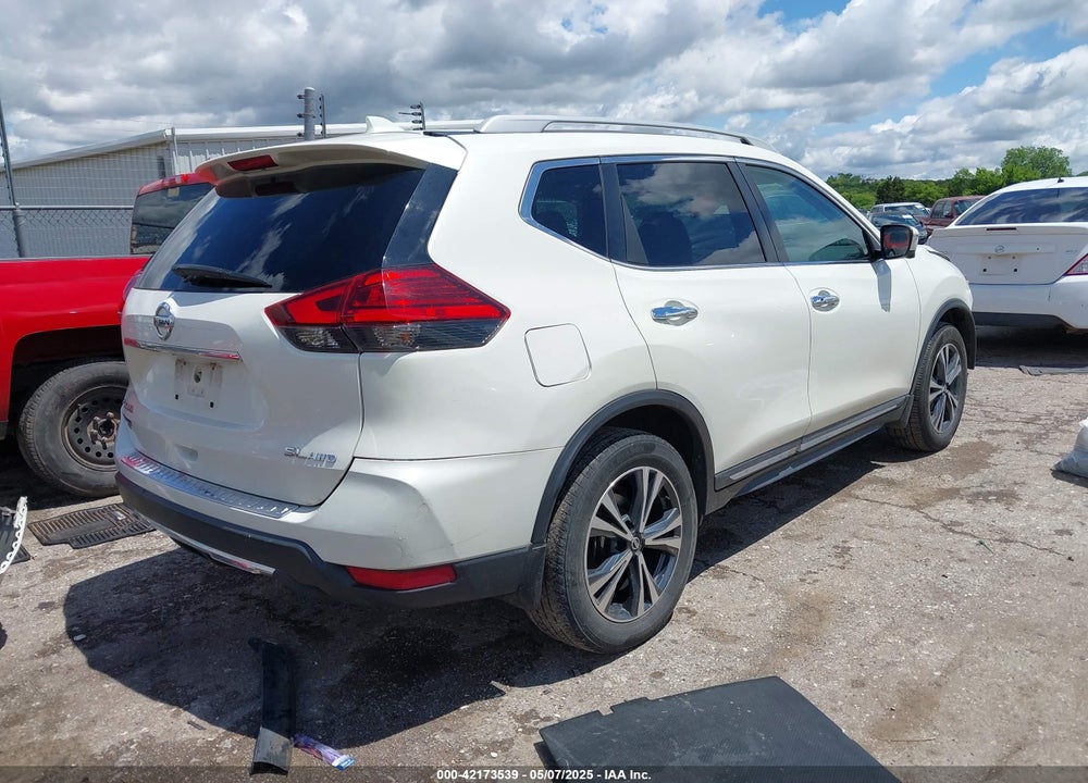 2017 NISSAN ROGUE VIN: 5N1AT2MV1HC794980