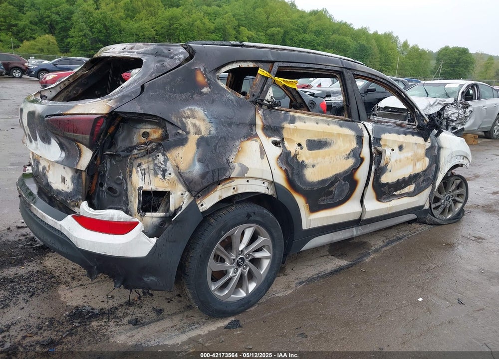 2017 HYUNDAI TUCSON VIN: KM8J3CA48HU470145