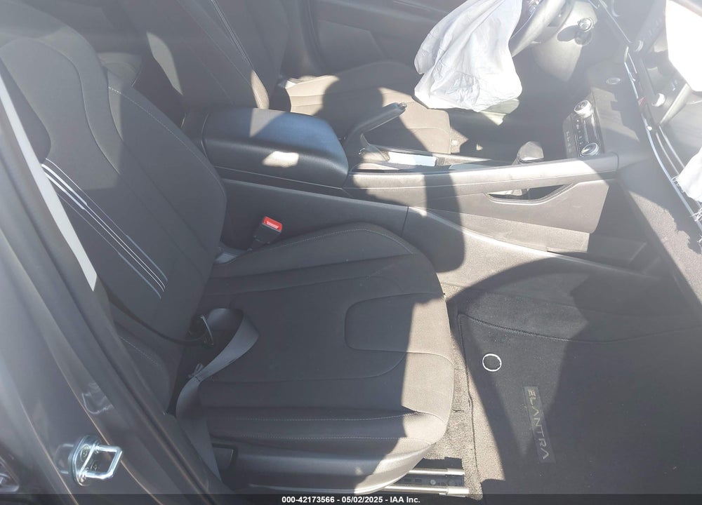 2021 HYUNDAI ELANTRA SEL VIN: KMHLM4AG1MU140346