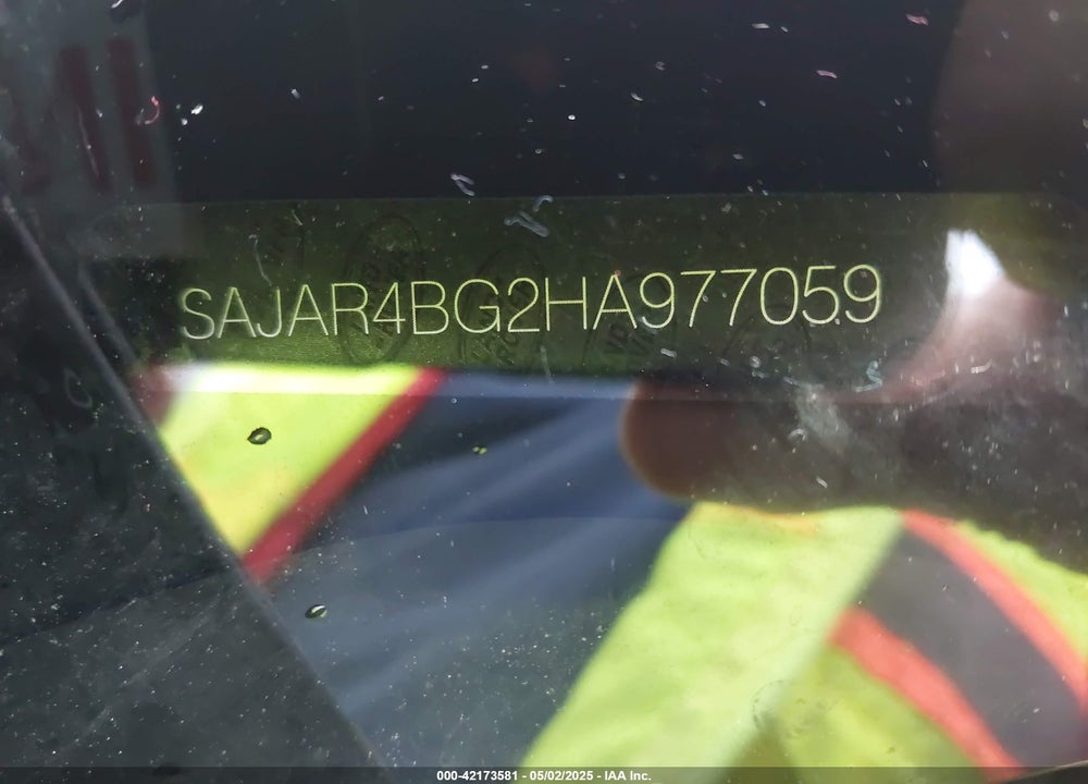2017 JAGUAR XE VIN: SAJAR4BG2HA977059