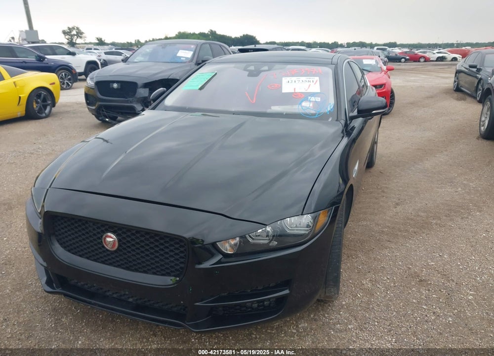 2017 JAGUAR XE VIN: SAJAR4BG2HA977059