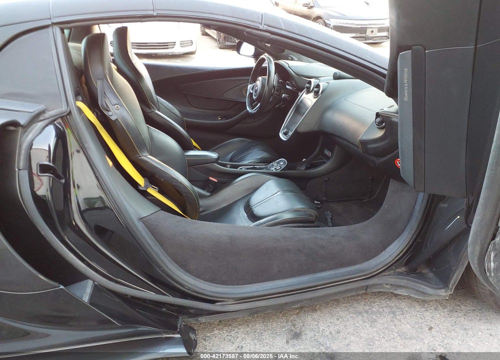 2019 MCLAREN 570S VIN: SBM13FAA2KW006203