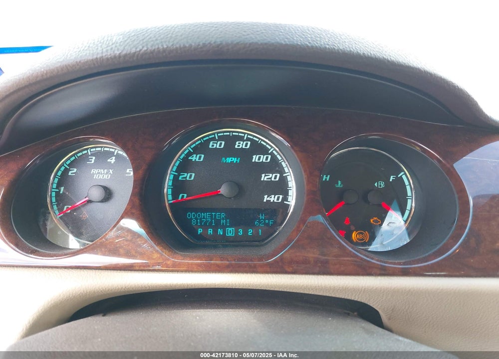 2011 BUICK LUCERNE VIN: 1G4HC5EM2BU142473
