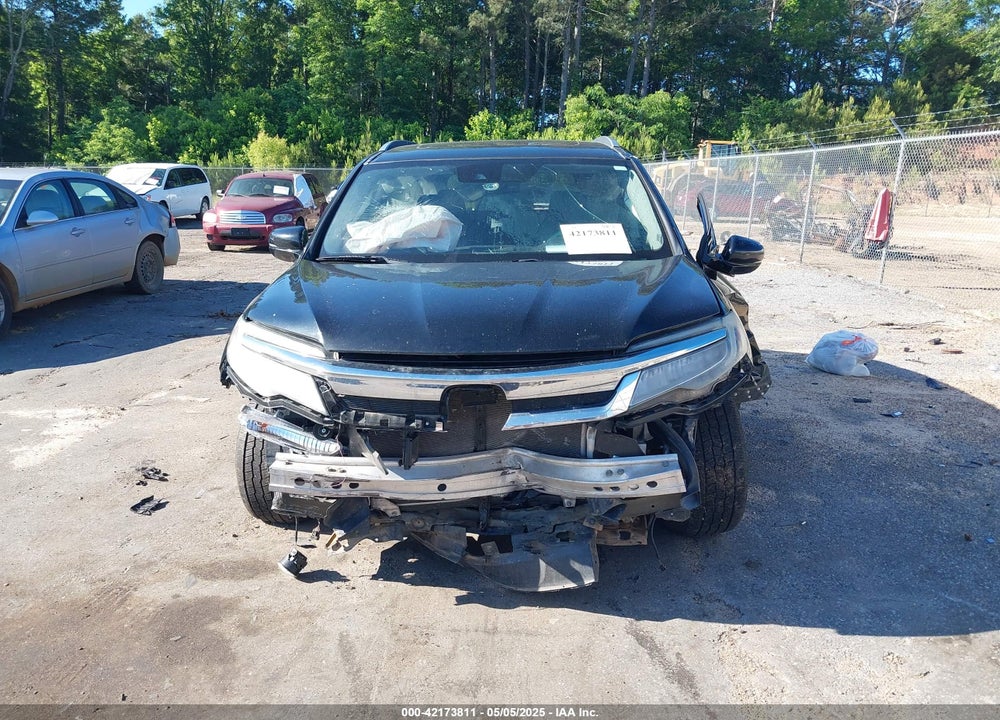 2019 HONDA PILOT TOURING VIN: 5FNYF5H95KB019150