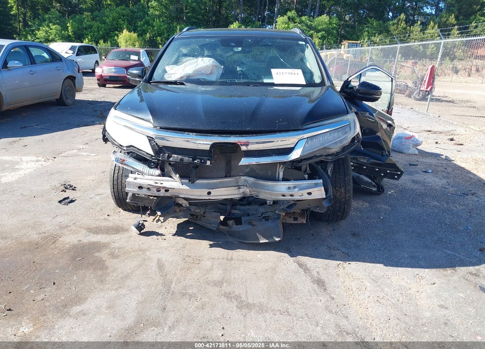 2019 HONDA PILOT TOURING VIN: 5FNYF5H95KB019150