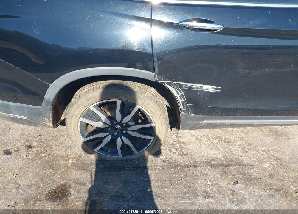 2019 HONDA PILOT TOURING VIN: 5FNYF5H95KB019150