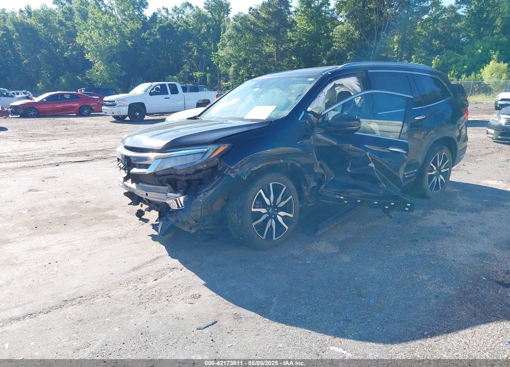 2019 HONDA PILOT TOURING VIN: 5FNYF5H95KB019150