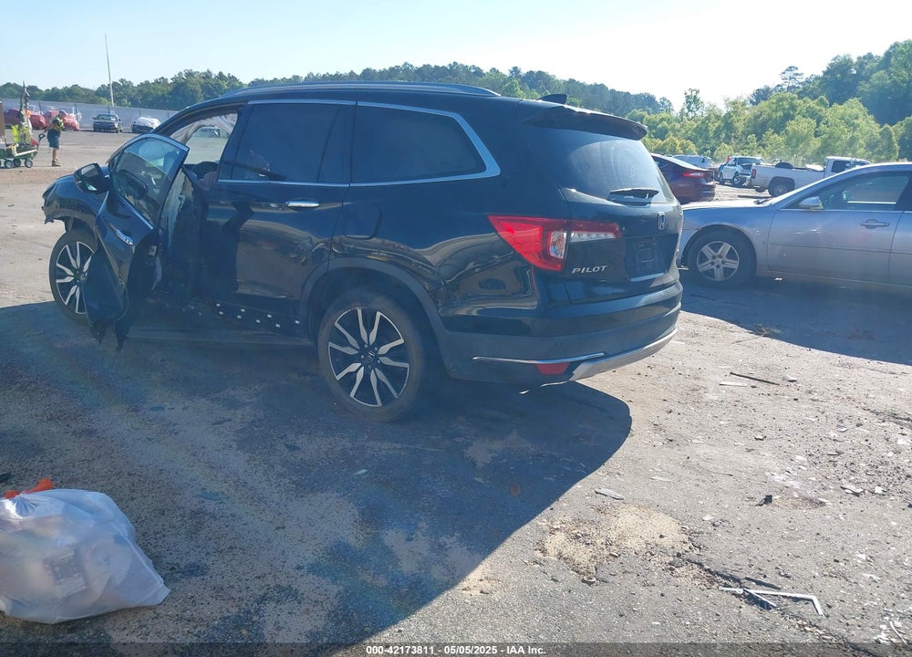 2019 HONDA PILOT TOURING VIN: 5FNYF5H95KB019150