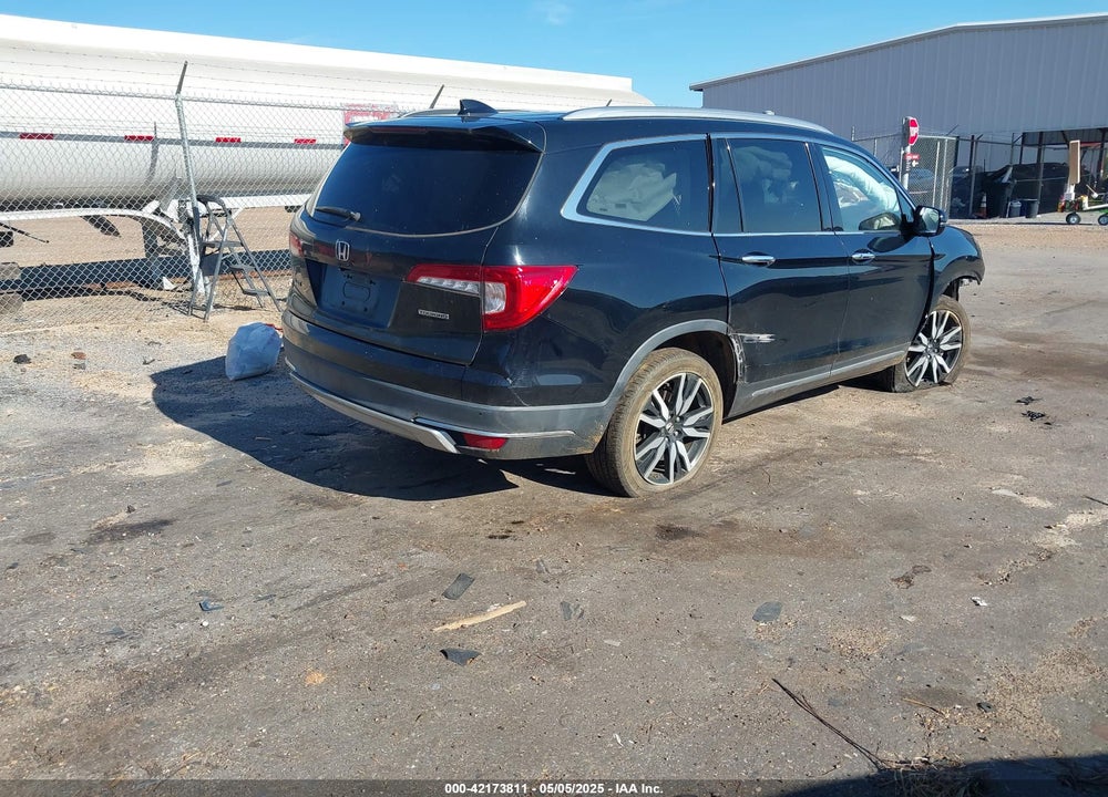 2019 HONDA PILOT TOURING VIN: 5FNYF5H95KB019150